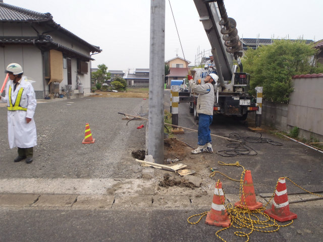 電柱工事