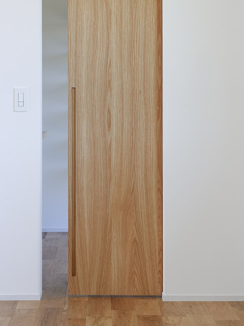 完成間近／造作建具