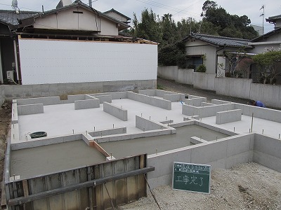 基礎工事
