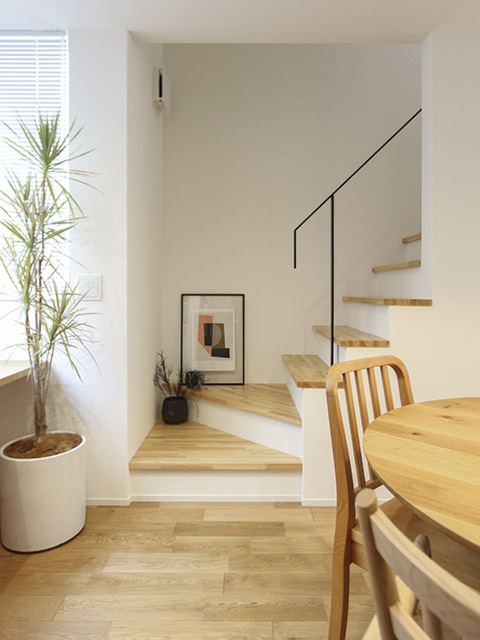 完成写真／リビング階段