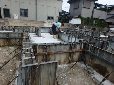 基礎工事