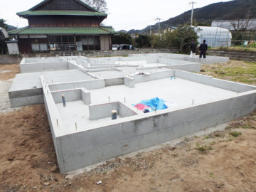 基礎工事【基礎完成】