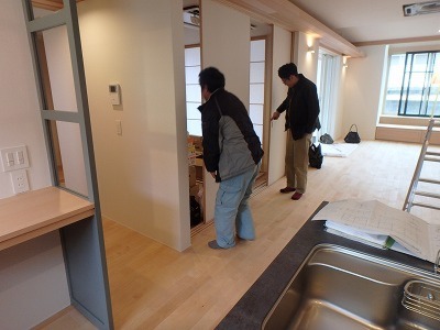 社内検査