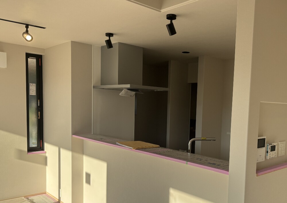 住設や照明が設置されました！