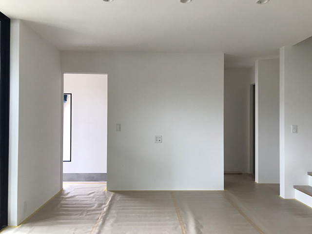 内装工事／クロス貼り