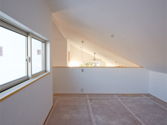 この日は建具工事中