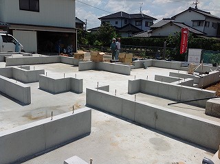 基礎工事