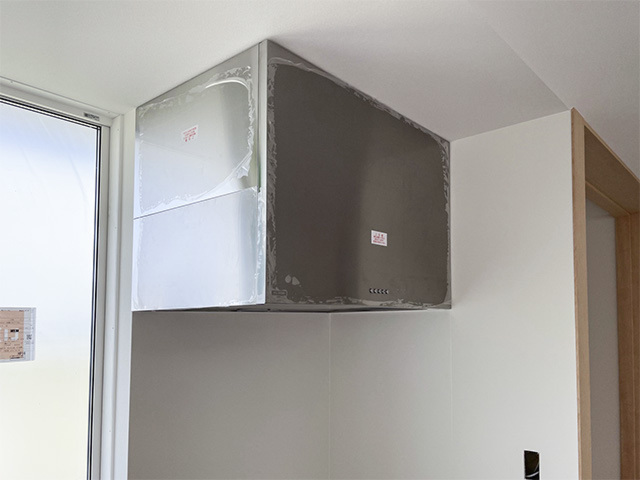 設備工事／レンジフード取り付け