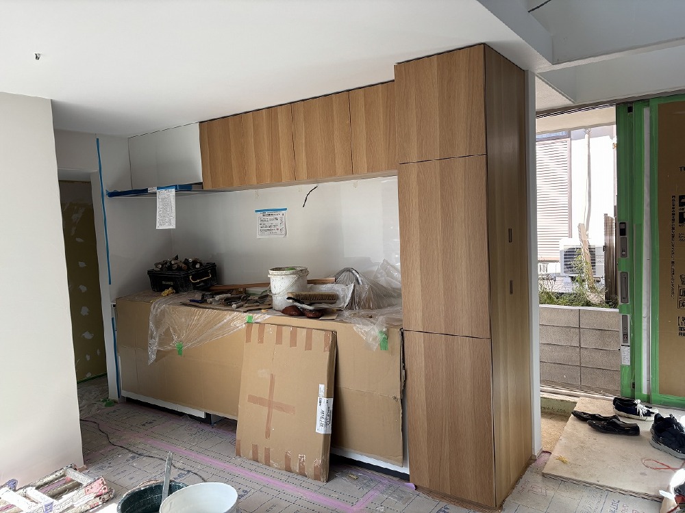 キッチンの収納は造作デスヨ