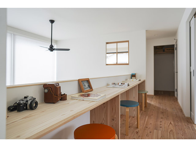 完成写真／2階吹き抜けカウンター