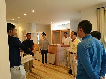 社内検査