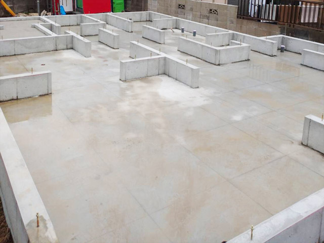 基礎工事　完了